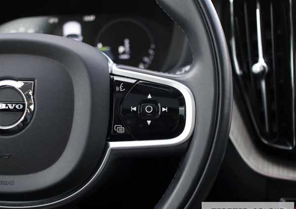 Volvo XC 60 cena 209999 przebieg: 61100, rok produkcji 2021 z Chełmża małe 596